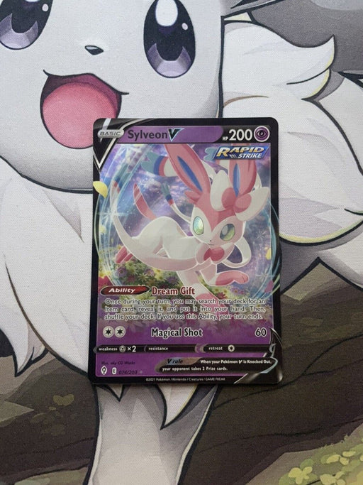 Pokémon TCG Sylveon V Evolving Skies 074/203 Holo Ultra Rare - EternaCards